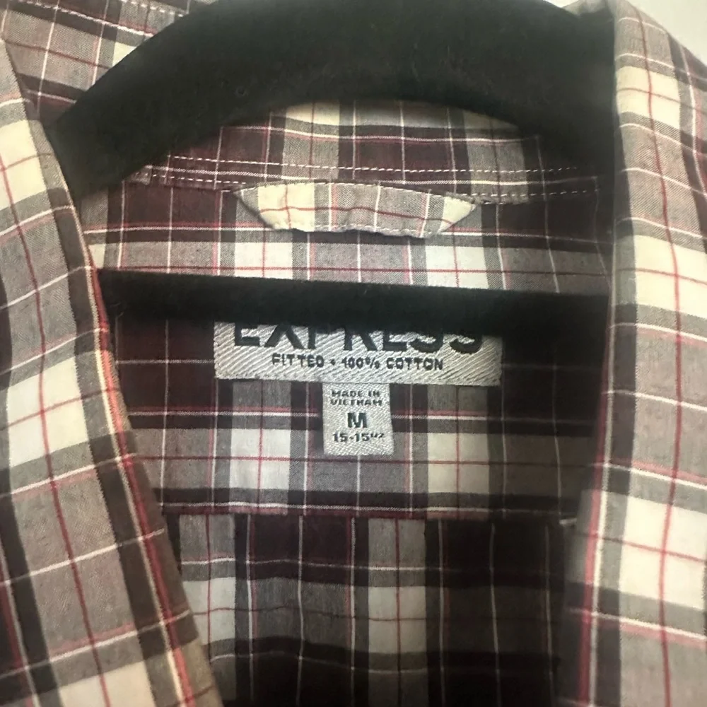 Express Fitted Button-Up Shirt - Size M - 100% Cotton - EUC - Picture 4 of 8